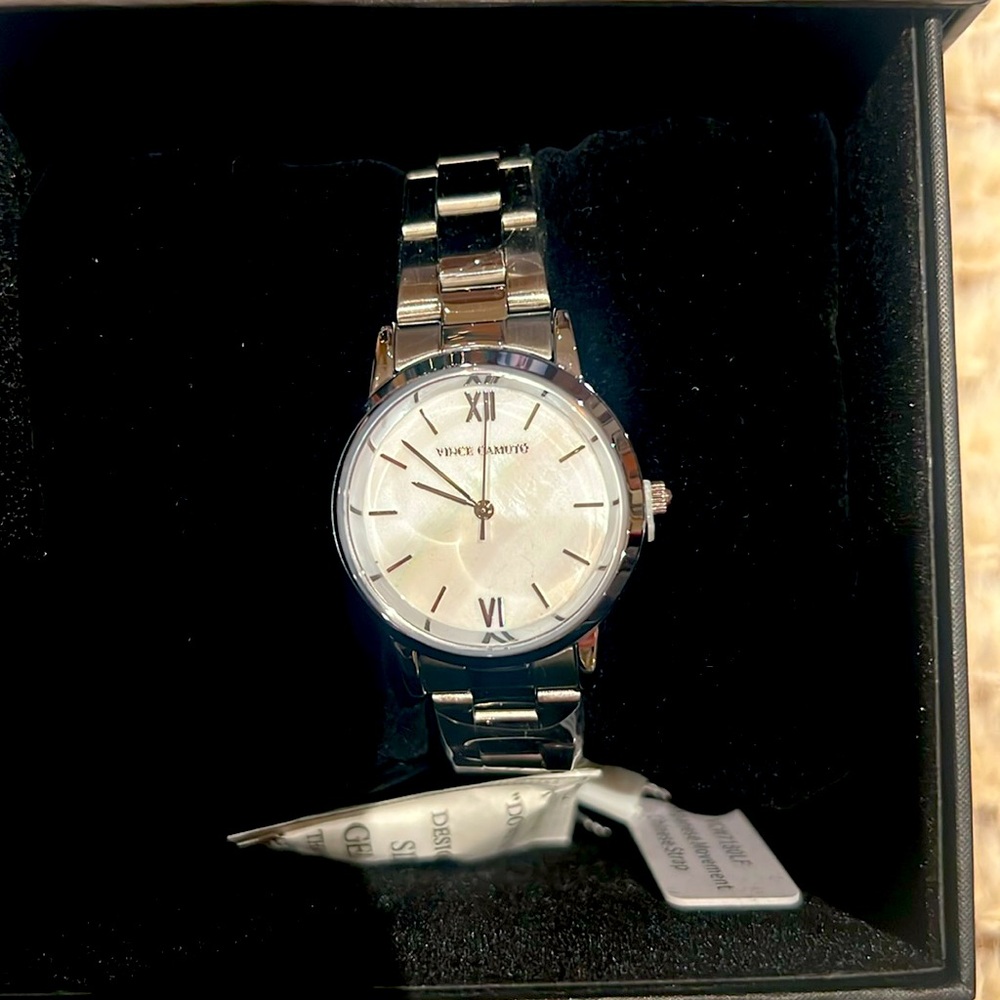 NWT Vince Camuto Ayla Watch